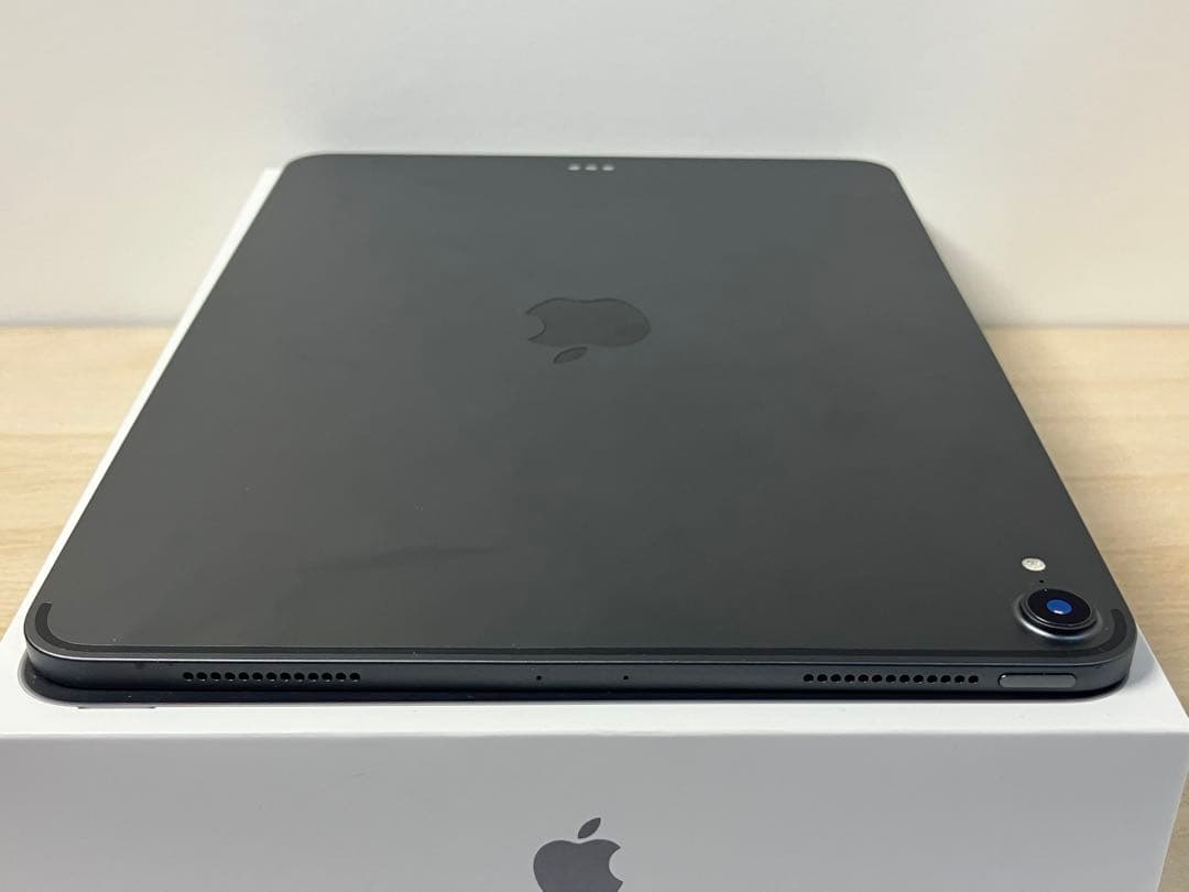 R*o様 iPad Pro 11インチ 第一世代 スペースグレー 64GB Wi