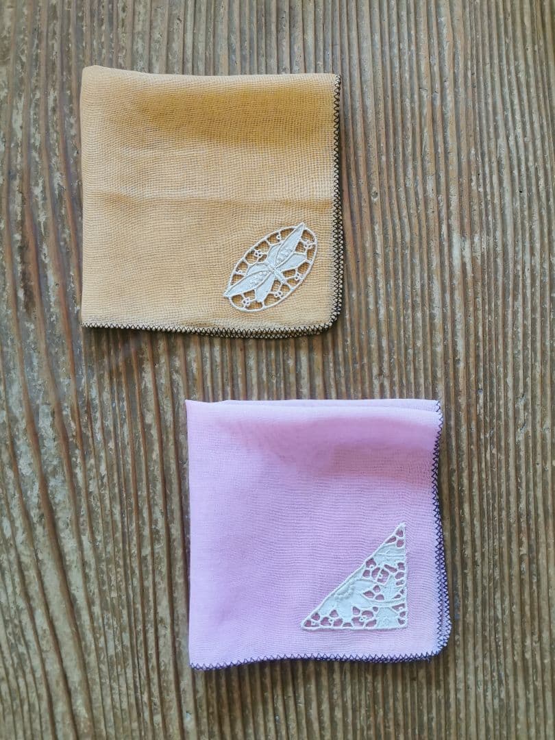 アンティークイギリス クレマチス刺繍オープンカットワーク嵌込み シアーハンカチ