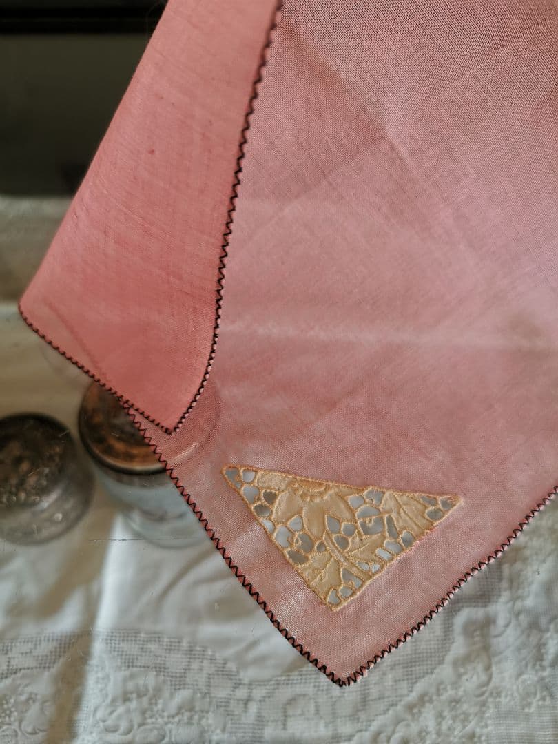 アンティークイギリス クレマチス刺繍オープンカットワーク嵌込み シアーハンカチ