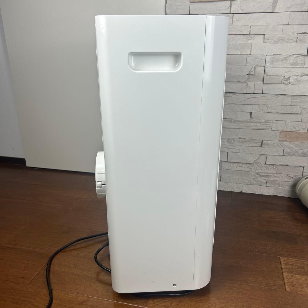 トヨトミスポット冷暖エアコン　TAD−22NW 100v 家庭用コンセントOK