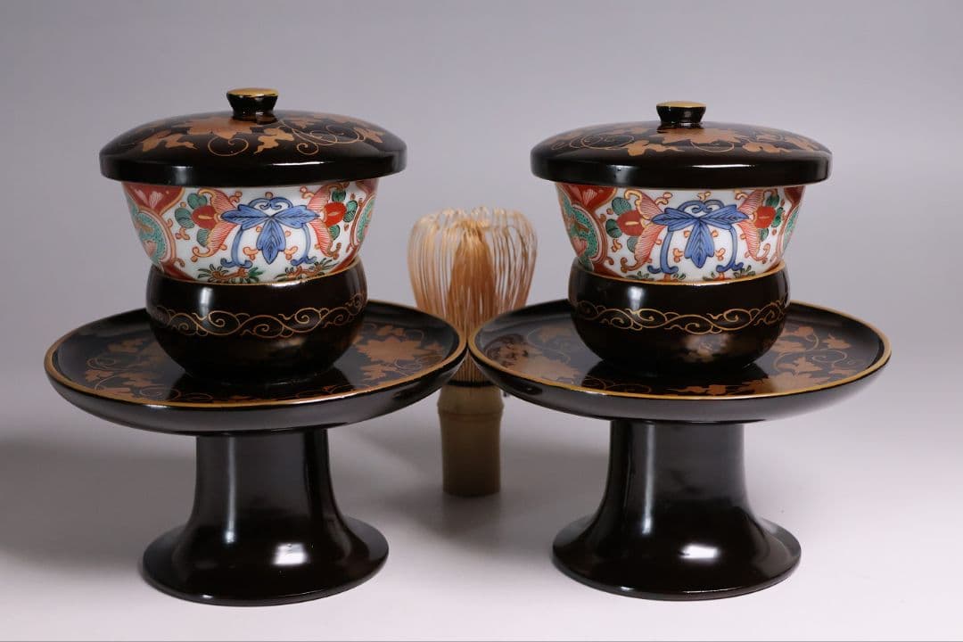【CM454】天然木漆塗 花唐草金蒔絵 黒塗 高茶台一対 茶器付 天目台 仏具
