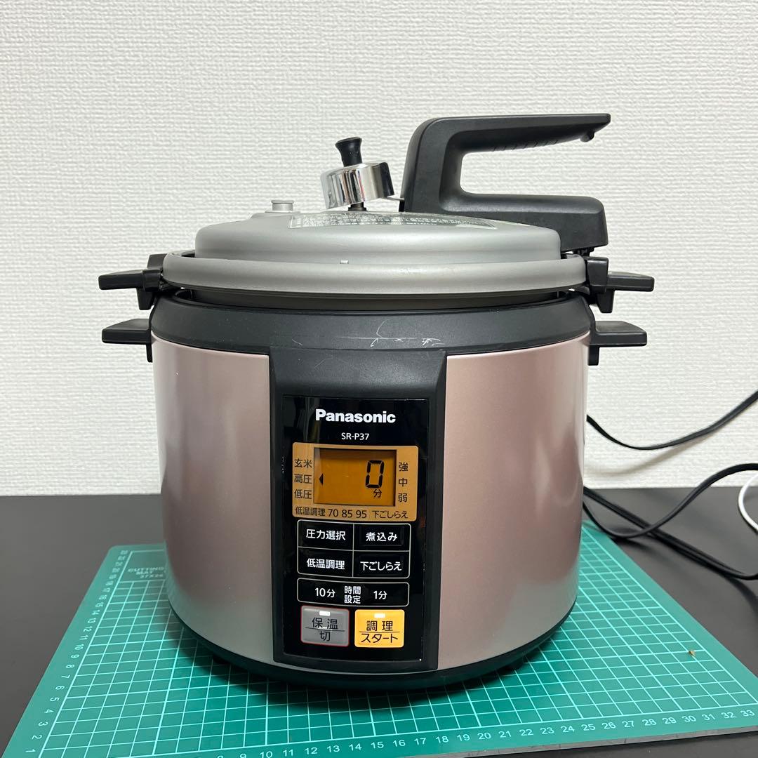 （Ａ）美品　Panasonic 電気圧力鍋 SR-P37-P ピンクカラー