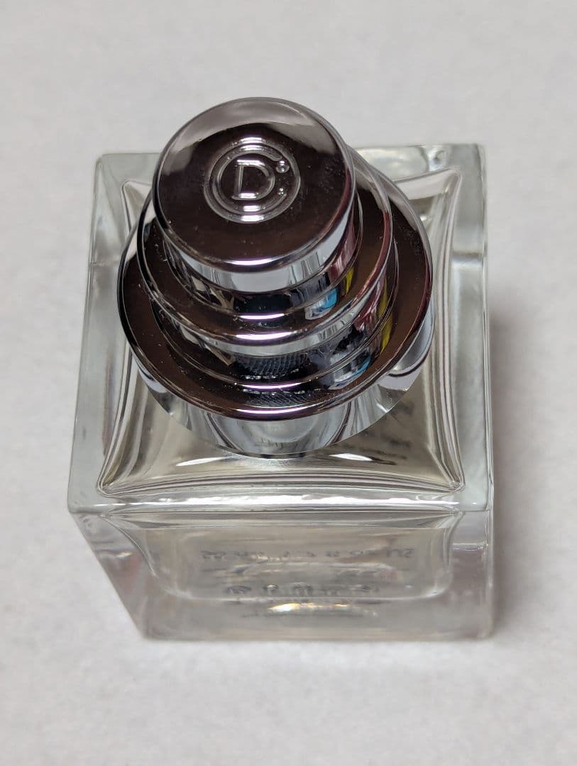 ザディファレントカンパニーイントゥザホワイトオードトワレ50ml