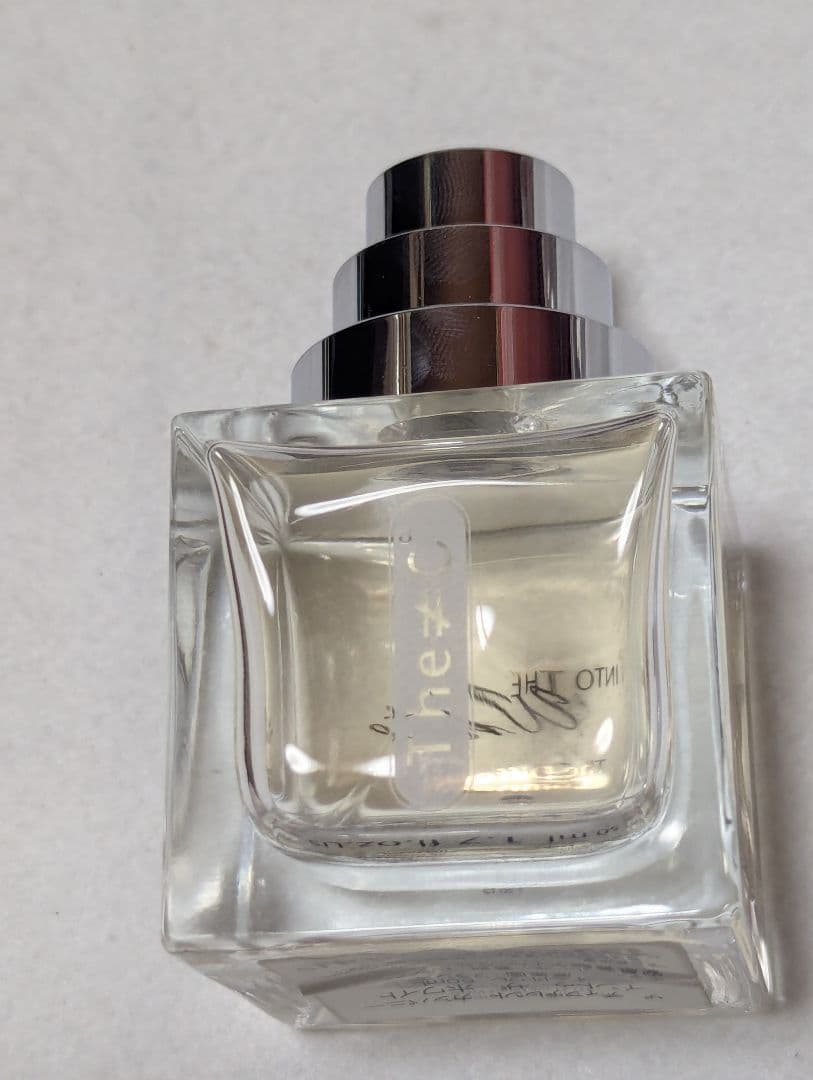 ザディファレントカンパニーイントゥザホワイトオードトワレ50ml