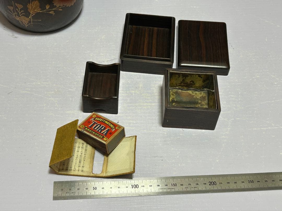 ミニサイズの火鉢まき絵、四角い豆火鉢、小物入れ類