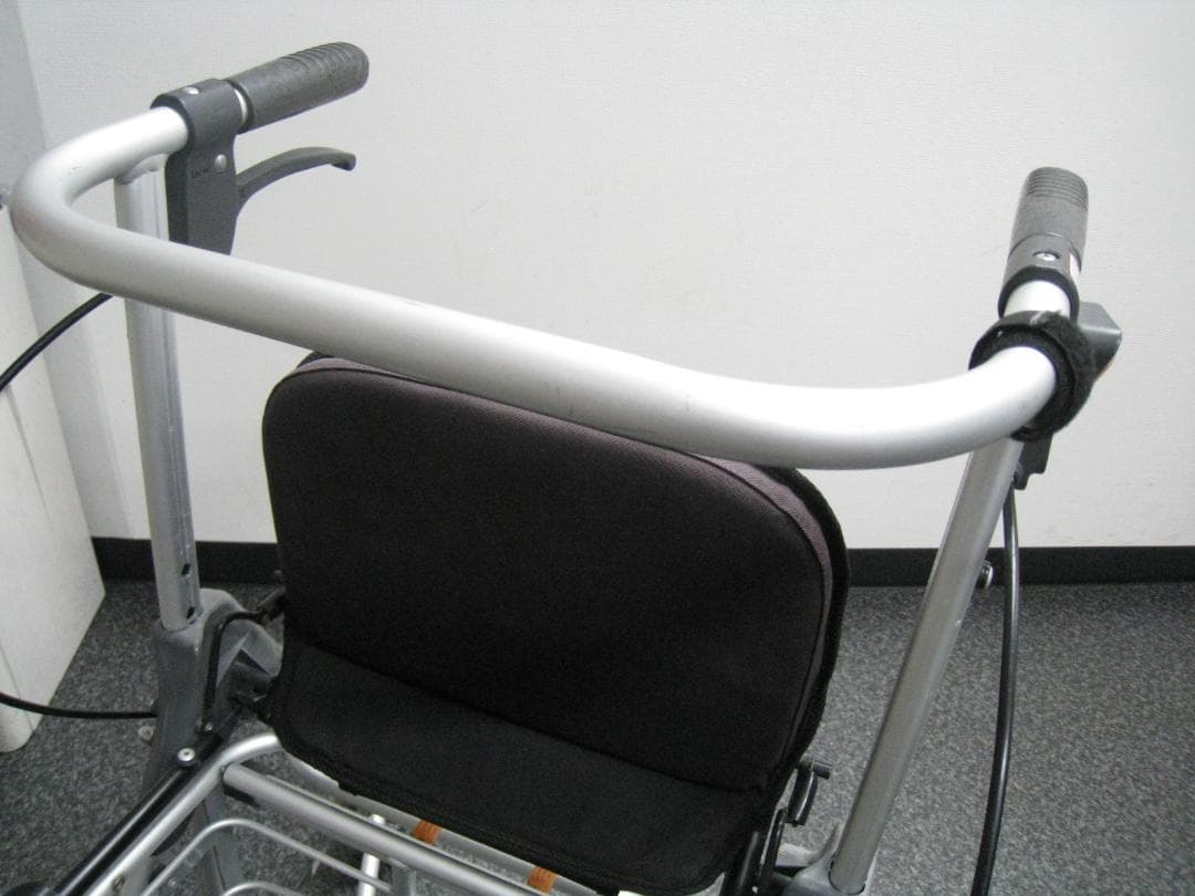 幸和製作所 テイコブ リトルワゴン WAW07 歩行車 ②