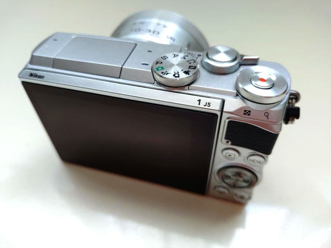 デジタルカメラ Nikon 1 J5