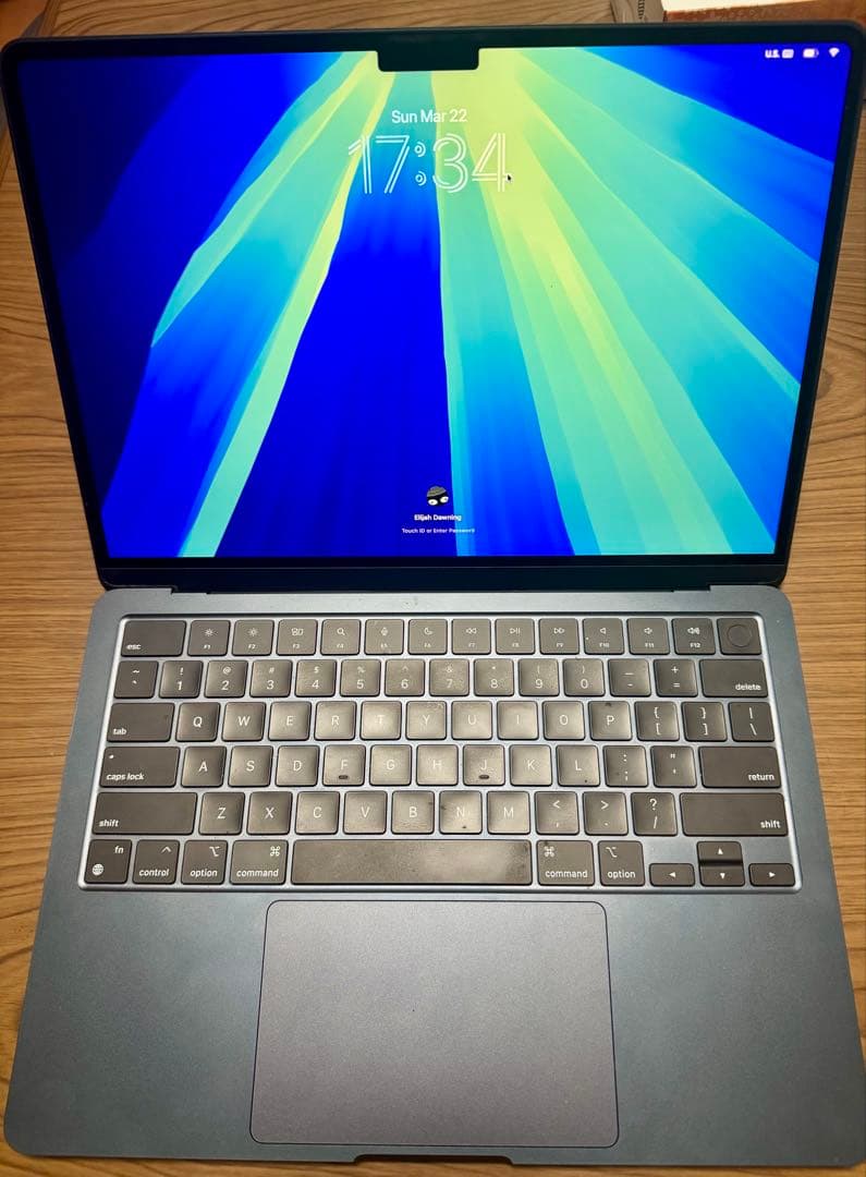 MacBook本体 MacBook Air M2 (2022) 16GB