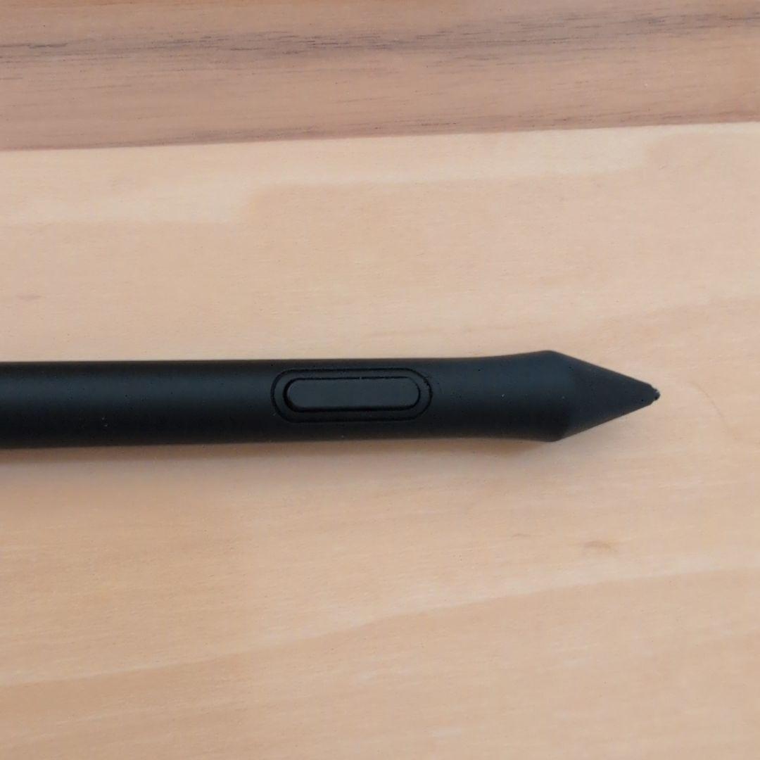 ほぼ未使用　Wacom One 液晶ペンタブレット13.3インチ　ペーパーライク