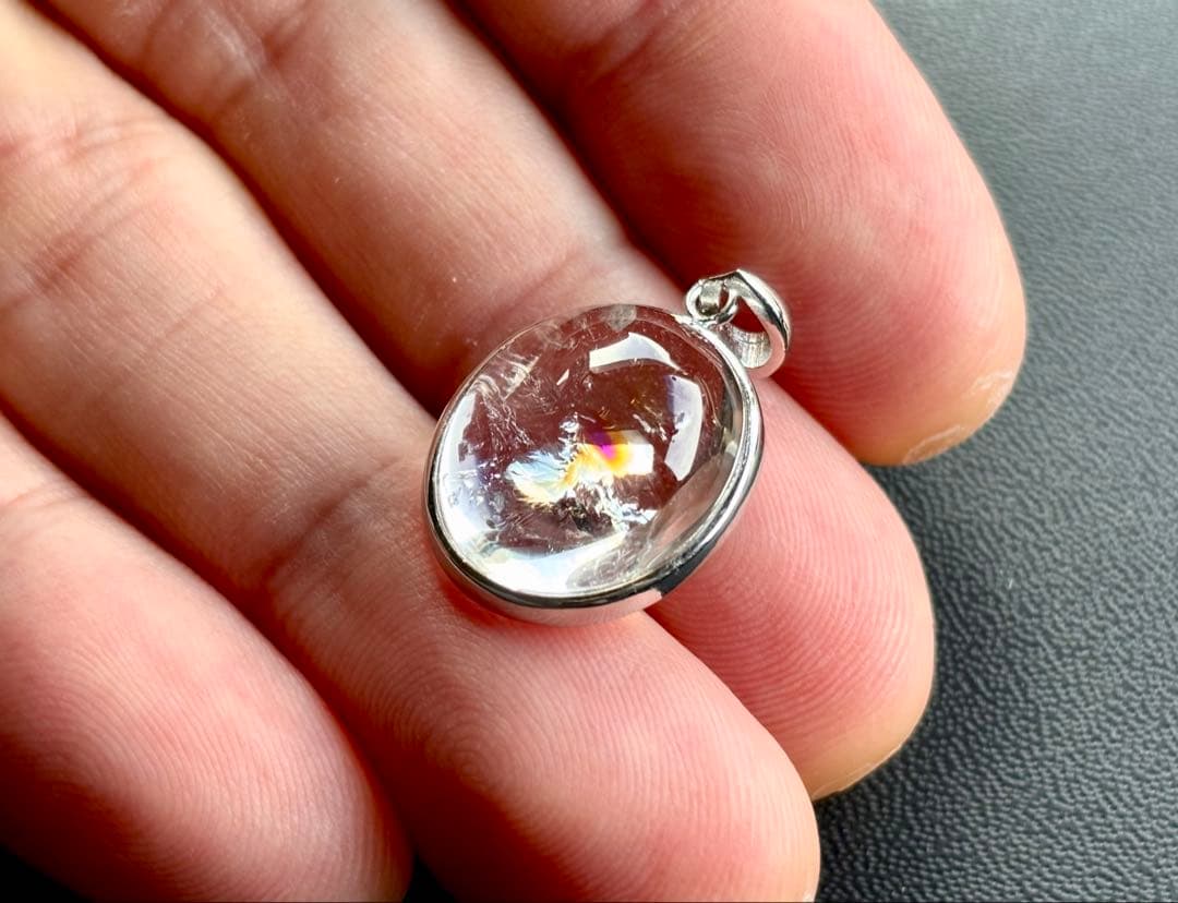 究極品質　永遠の愛を願う水晶の究極形態　虹のマスターウラルレムリアンPT
