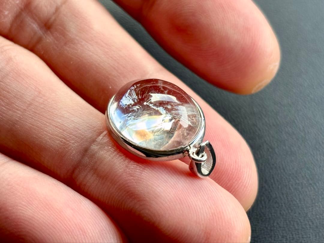 究極品質　永遠の愛を願う水晶の究極形態　虹のマスターウラルレムリアンPT