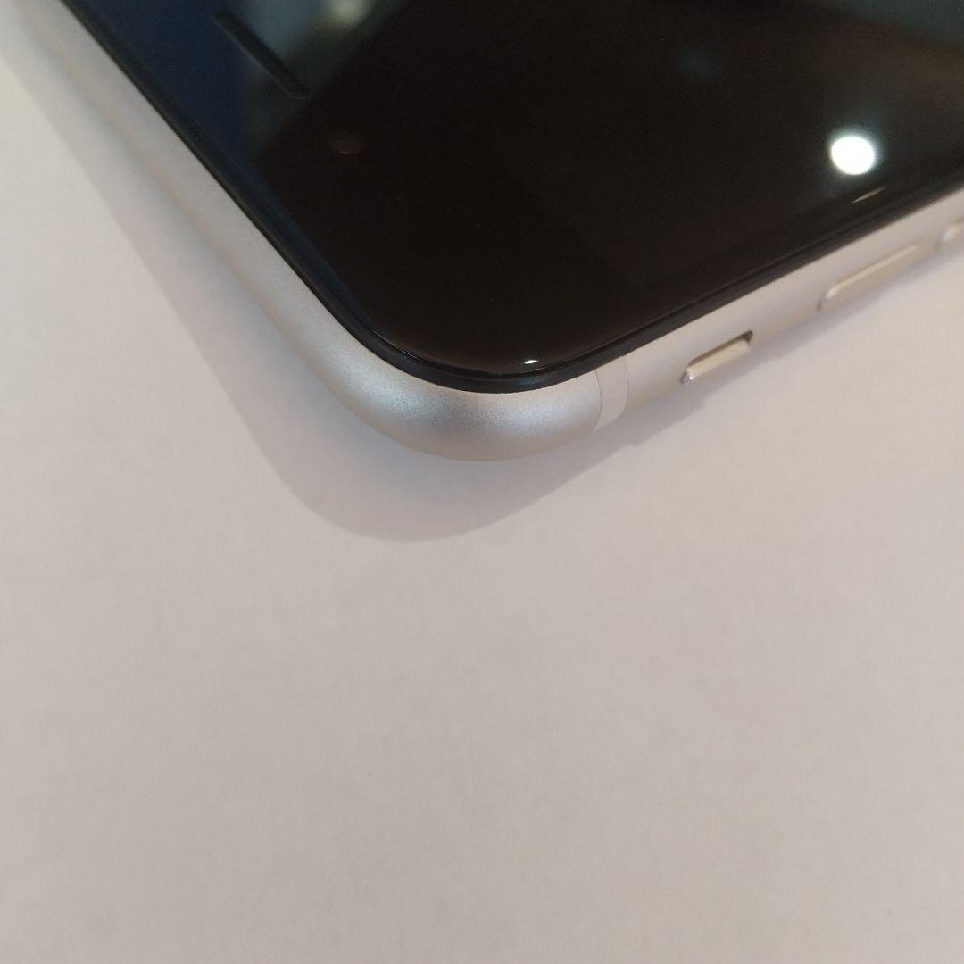 iPhone SE3 128Gb SIMフリー スターライト　白色　604071