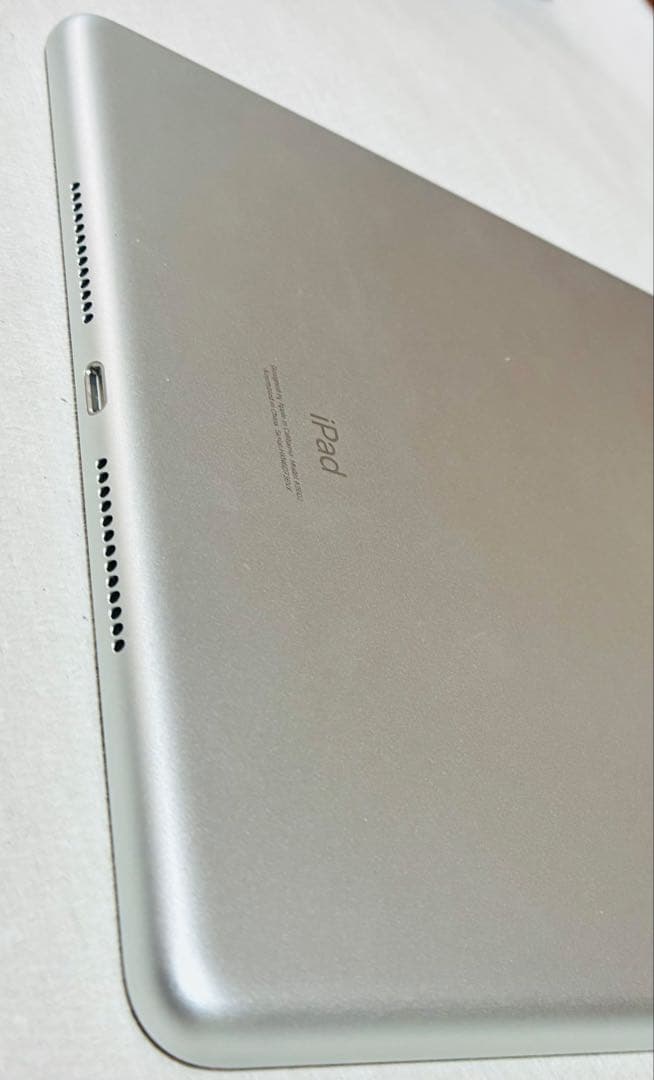 Apple iPad 第9世代 10.2 Wi-Fiモデル 64GB シルバー