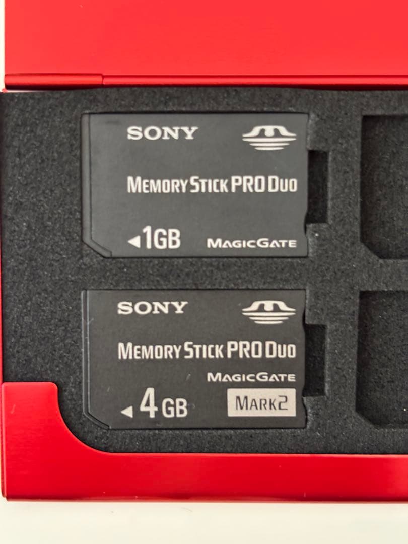 デジタルカメラ【付属品多数】Cyber-shot DSC-T20