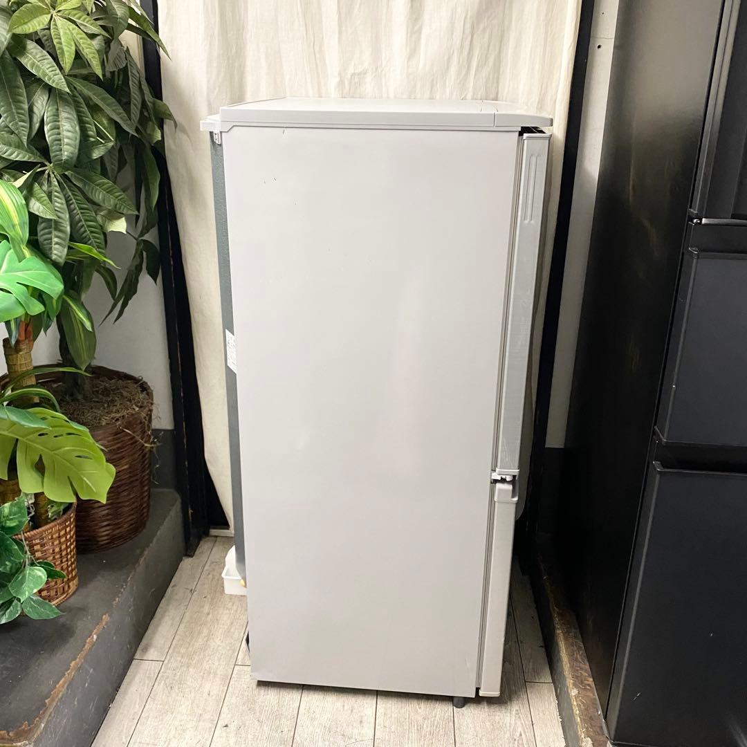 どっちも付け替えドア♪一人暮らしにちょうどいい！2ドア冷凍冷蔵庫137L