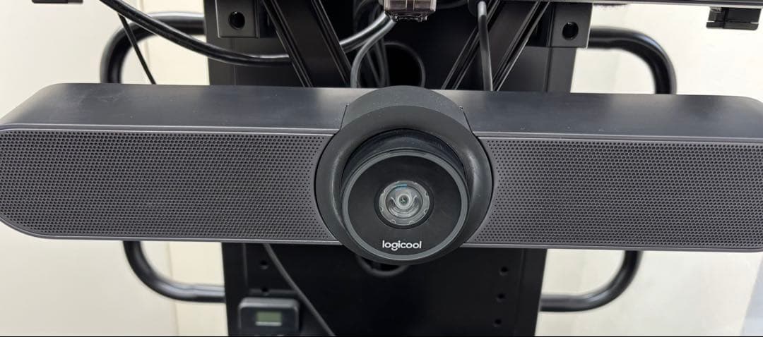 Logicool MeetUp 4K 会議用カメラ スピーカー マイク内蔵