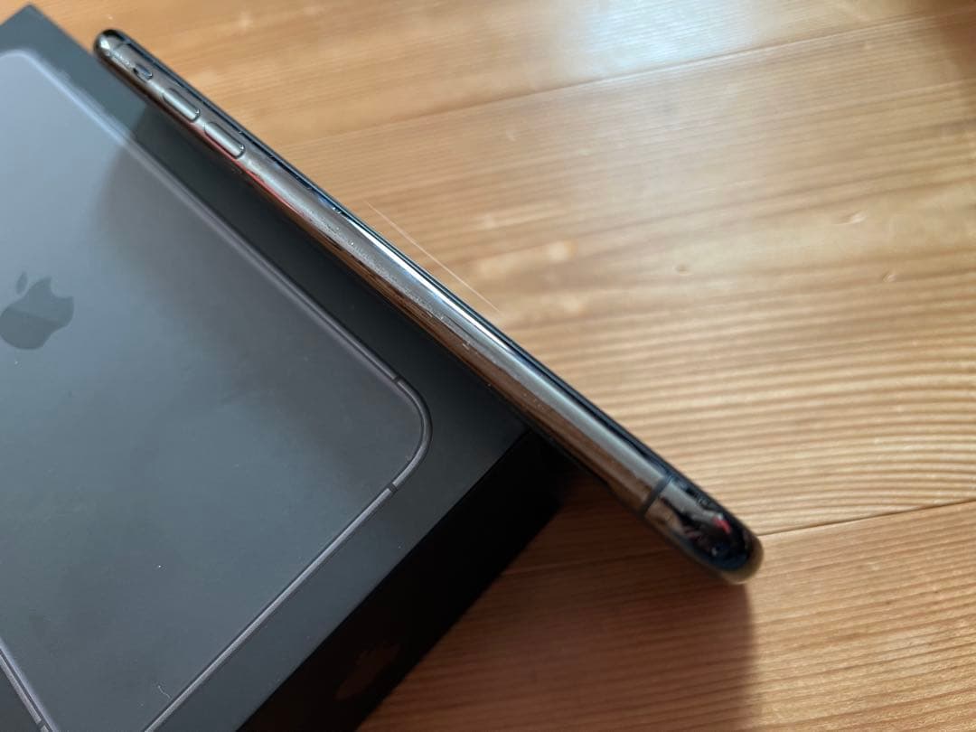 Apple iPhone 11 Pro Max 256GB バッテリー100%