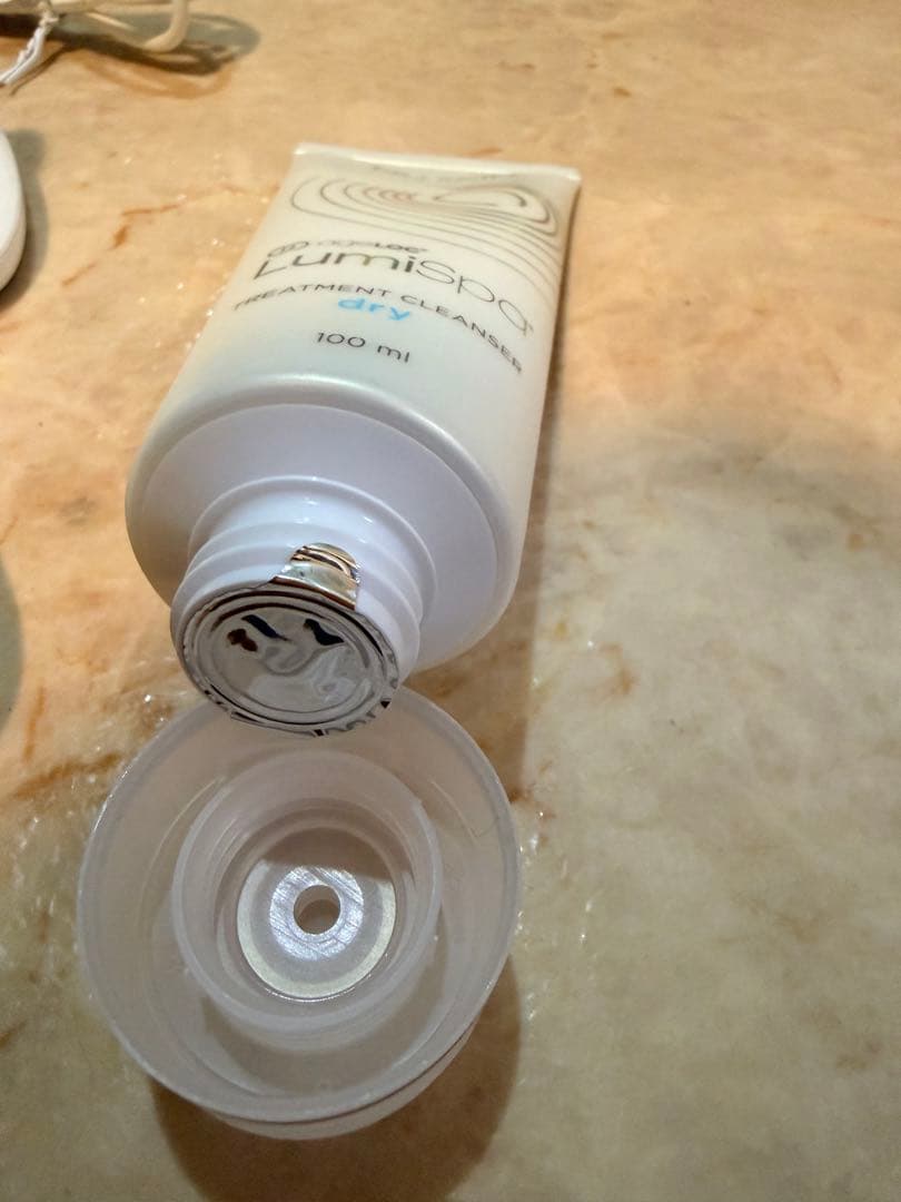 【ルミスパ】美顔器 未使用ヘッド：未使用クレンザー付き nuskin