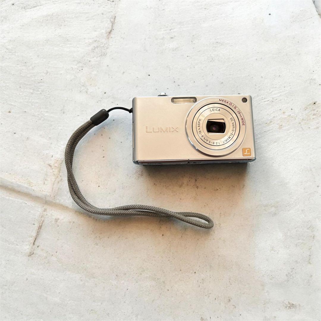 Panasonic LUMIX DMC-FX33 デジカメ 充電器付