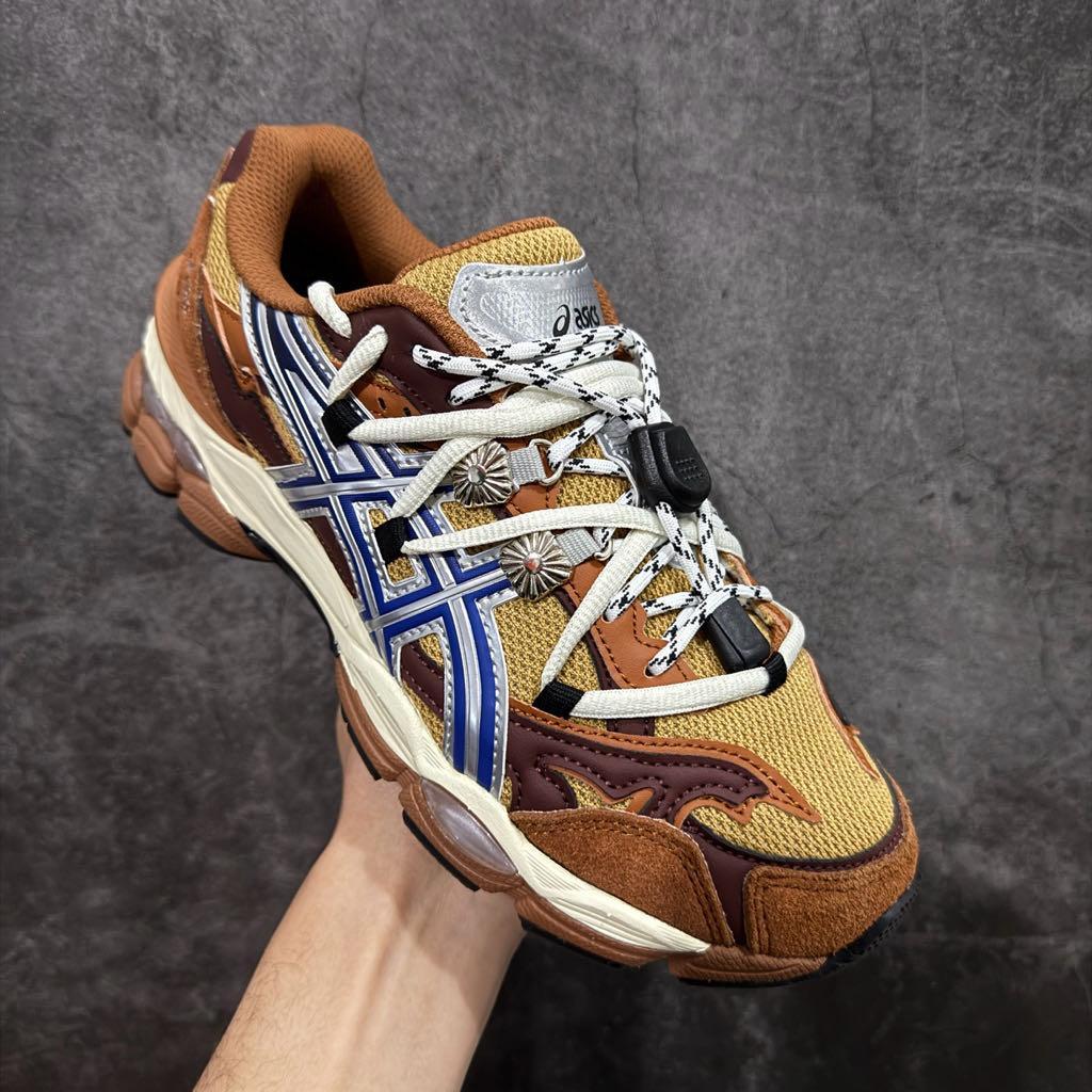 TOGA ASICS Gel-Cumulus 16 TG ブラウン/ベージュ