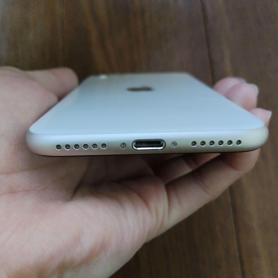 SIMフリー　Apple iPhoneSE 第三世代 128gb ホワイト 本体