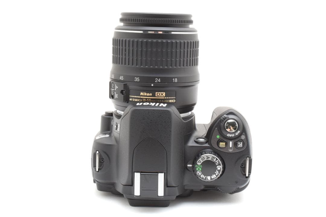 たん⭐︎　新品級 ショット数31回 Nikon D40x 初心者向け