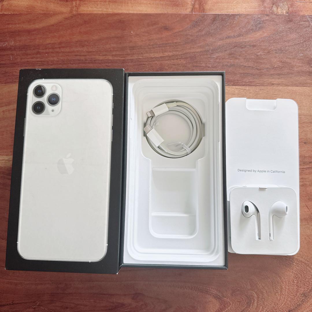 iPhone 12 Pro Max 256GB シルバー バッテリー81%