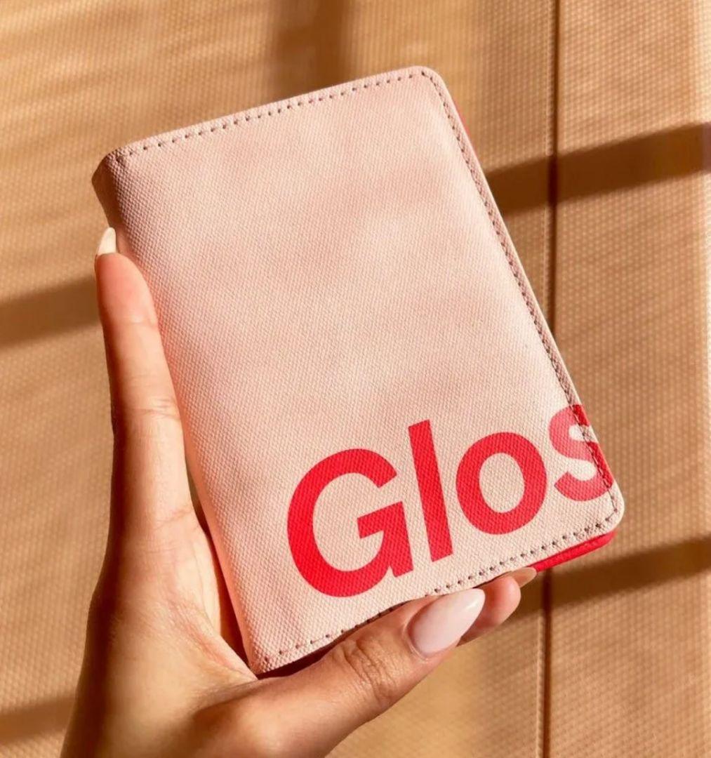 【ロンドン パスポート ホルダー】glossier グロッシアー
