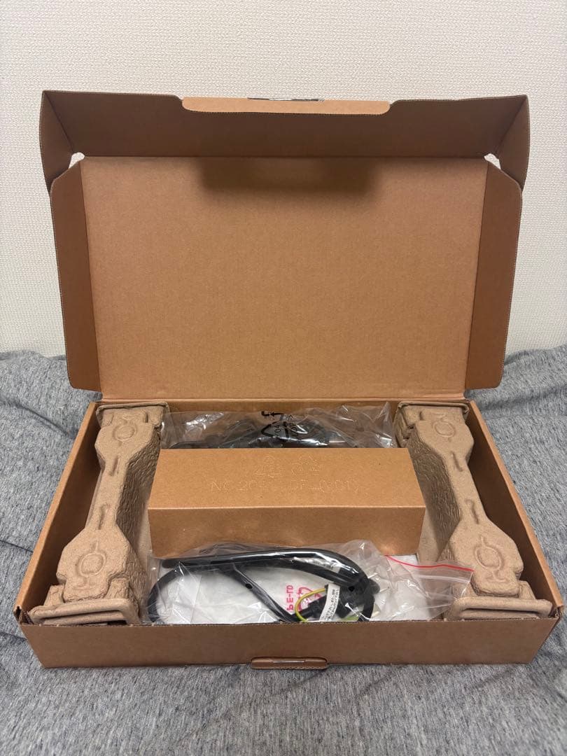 acer Chromebook本体と付属品