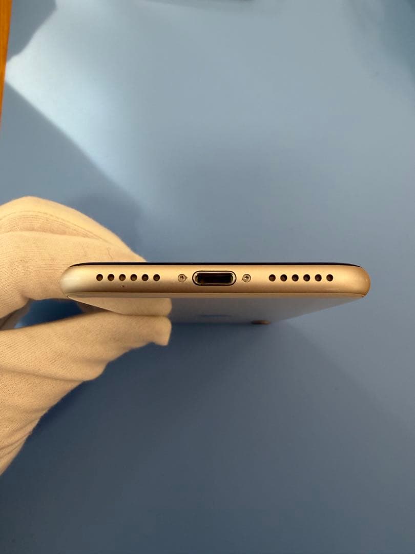iPhone SE（第3世代）128GB スターライト