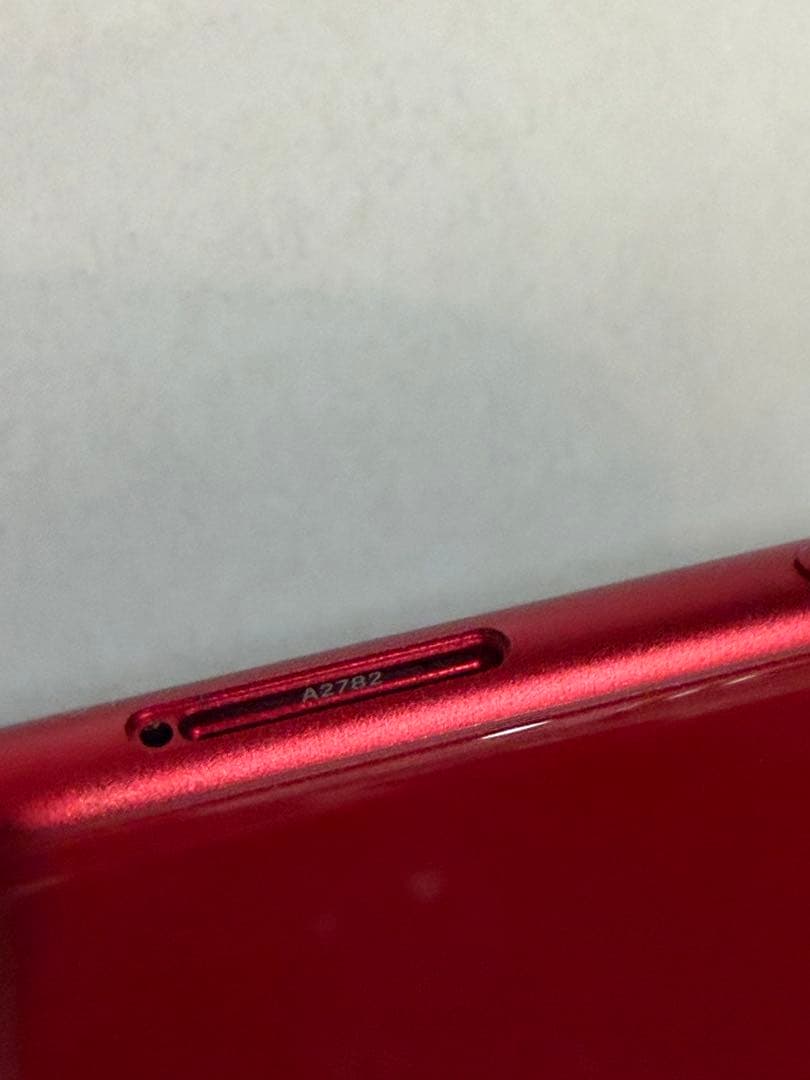 【超美品】Apple iPhoneSE 第3世代 64GB レッド