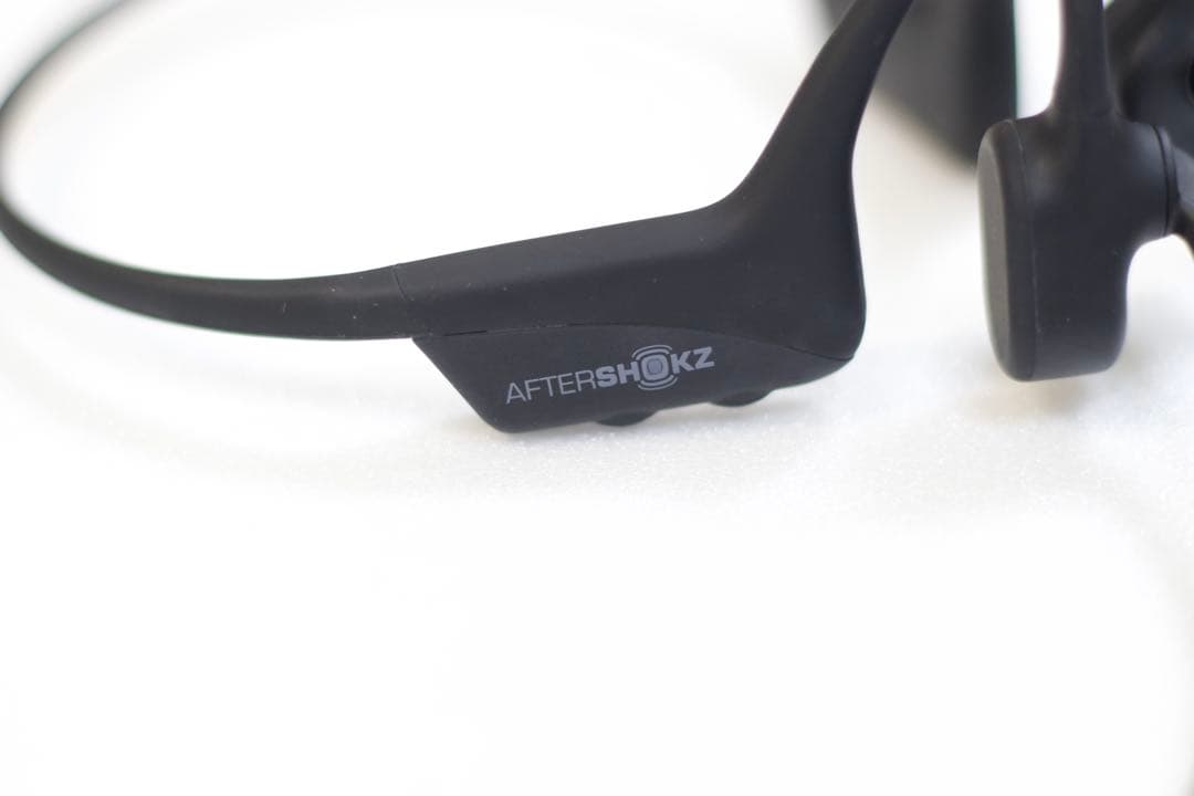 SHOKZ OPENCOMM 骨伝導ヘッドセット
