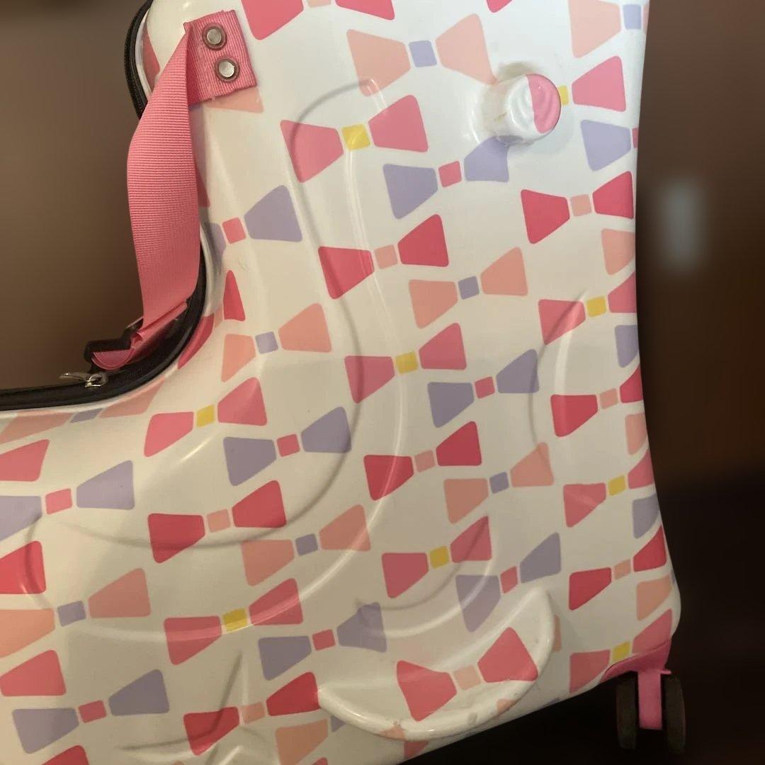 子供が乗れる　子供乗せ　キャリー　スーツケース