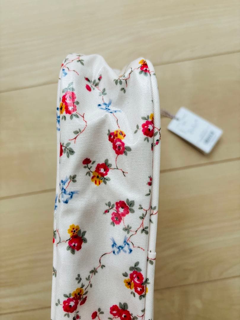 ★定価　10,890円★新品　Cath Kidston 機能性　ハンギングポーチ