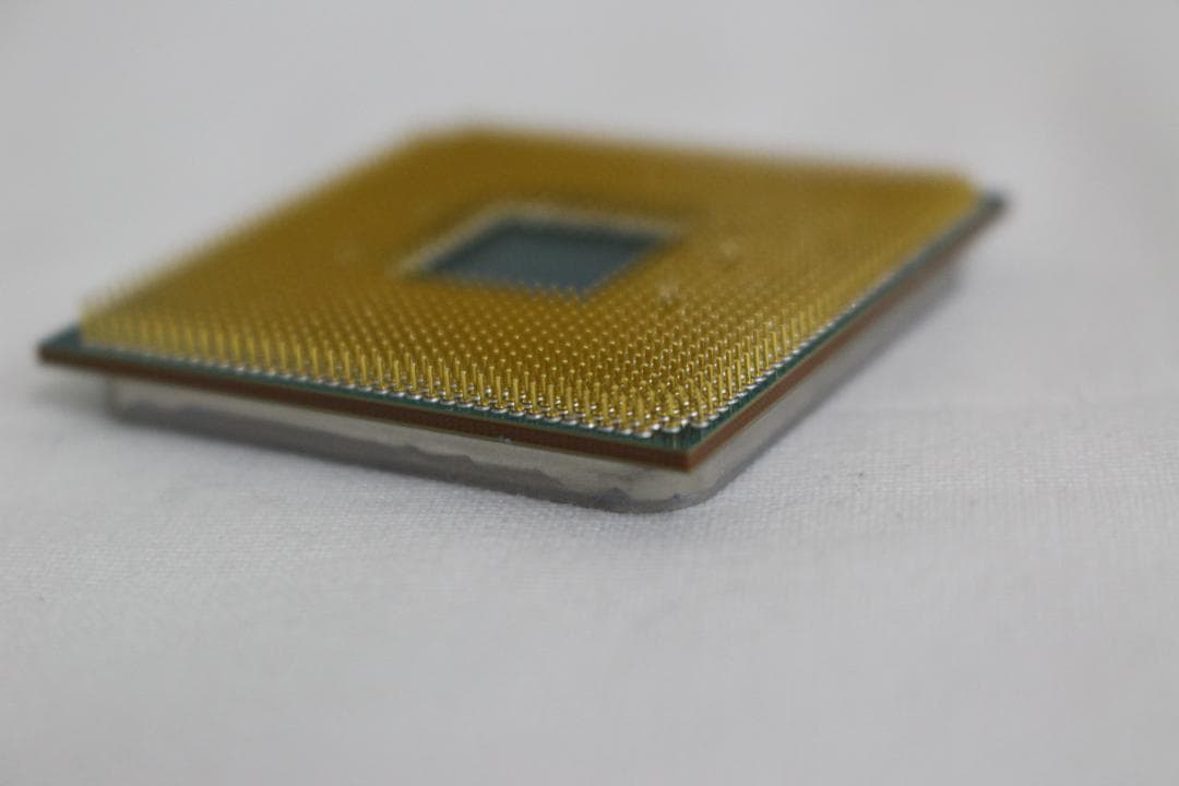 AMD Ryzen 7 3700X CPU AM4 8コア16スレッド【未確認】