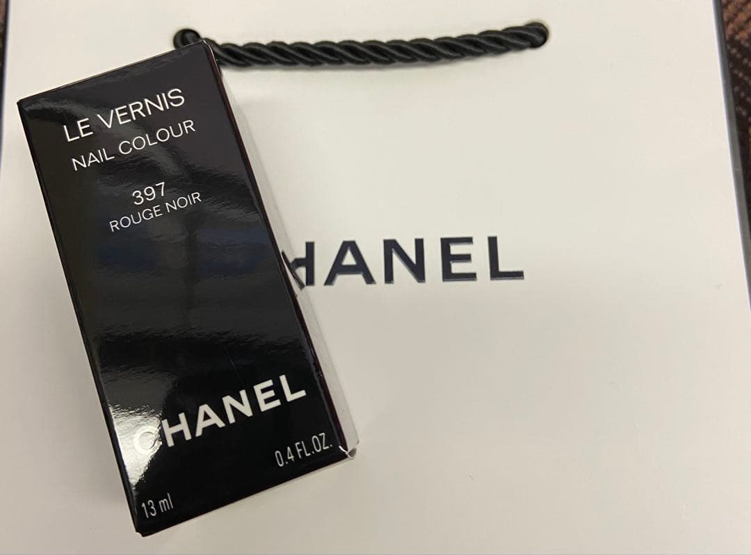 【新品】CHANEL ヴェルニ 397 ルージュヌワール L ネイル 限定