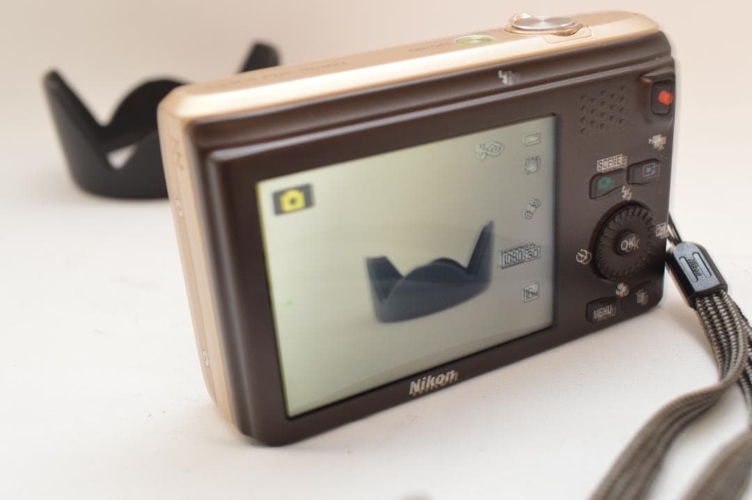 ✨美品✨ Nikon COOLPIX S6300 ゴールド 動作OK