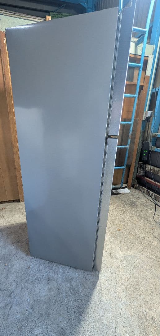 お布団戦士 冷蔵庫 Hisense 227L HR-B2302