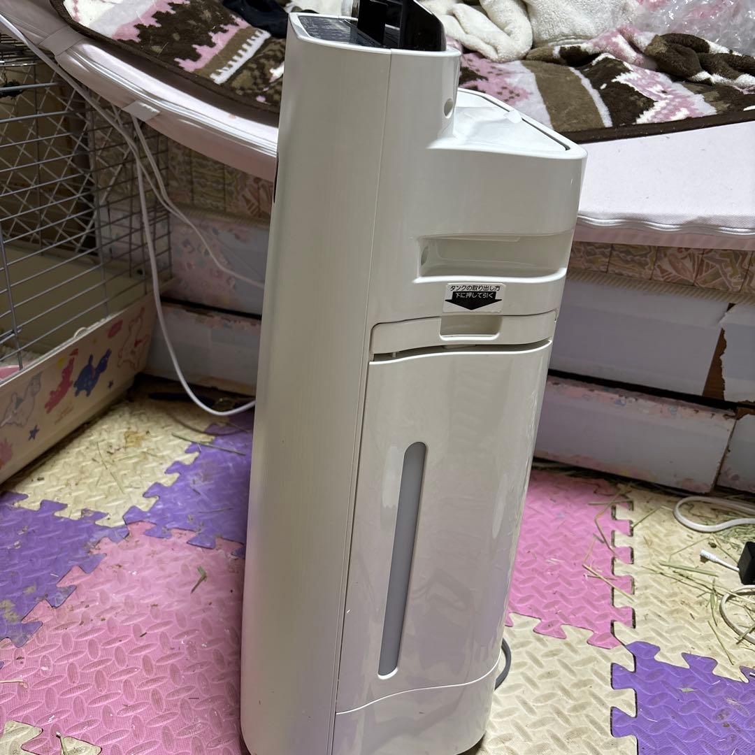 シャープ加湿空気清浄機　ＫＣ-G５０-Ｗ