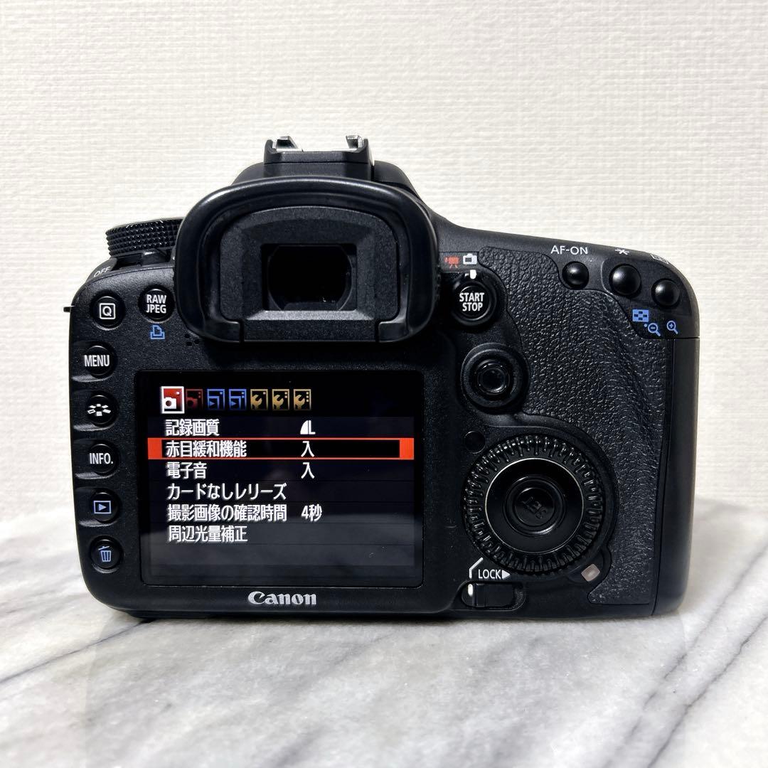 Canon EOS 7D ボディ 純正 充電器 付 動作良好 デジタル一眼レフ