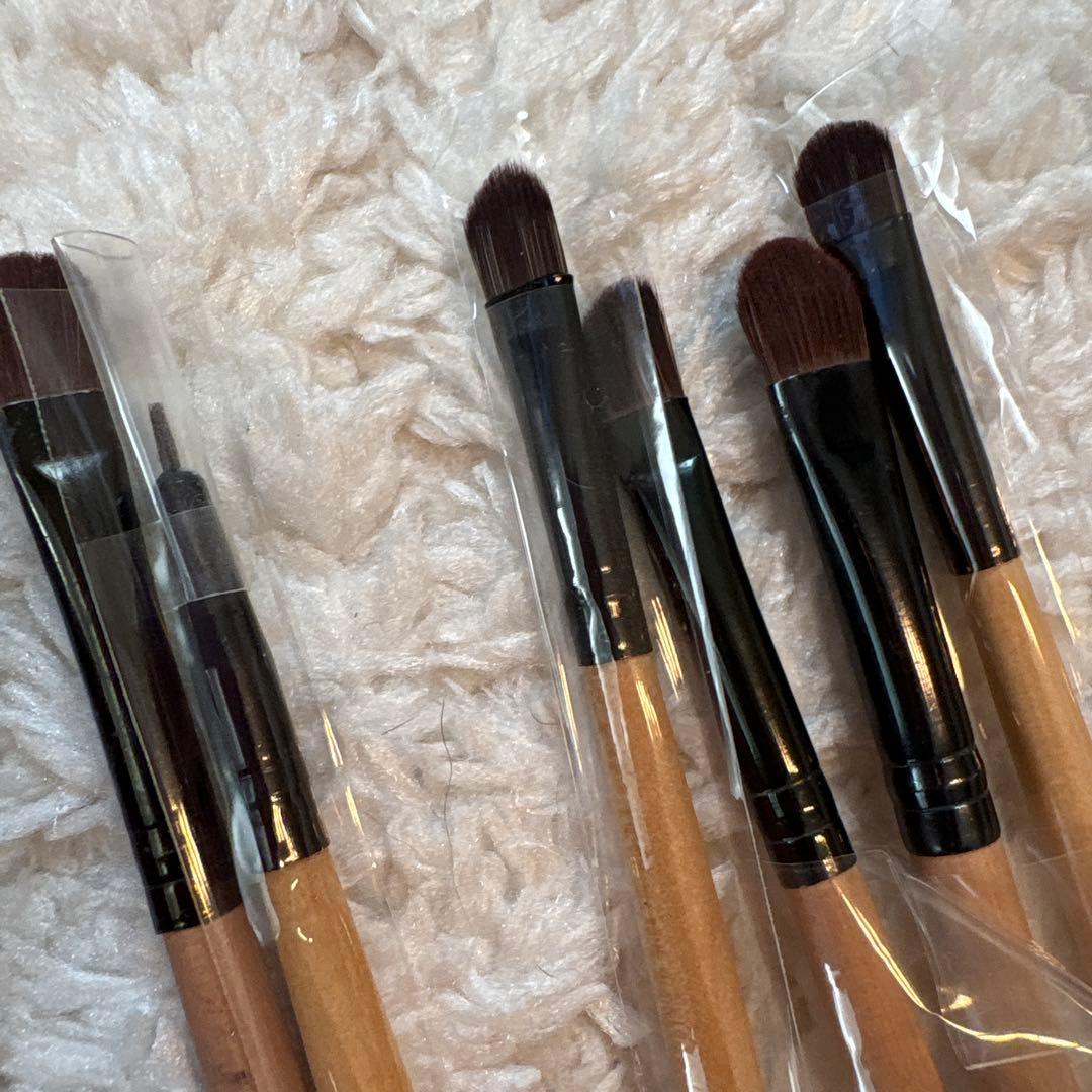 最終価格Bobbi Brown 18本新品　2本中古
