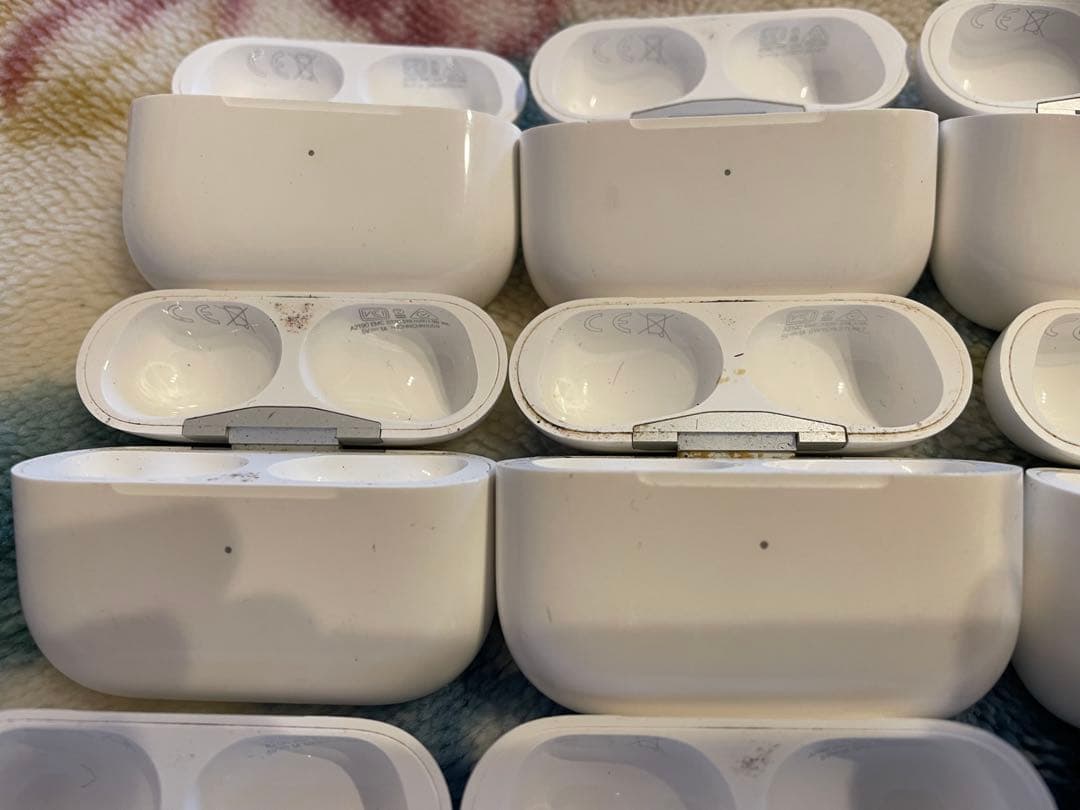 そ*ん様 9個セット AirPods Pro 第1世代 充電ケースのみ A219