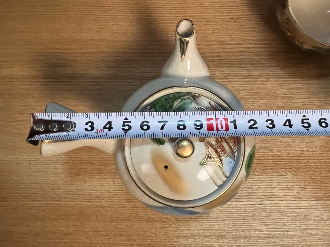 九谷焼の老舗窯元「暁堂（ぎょうどう）」の茶器セット