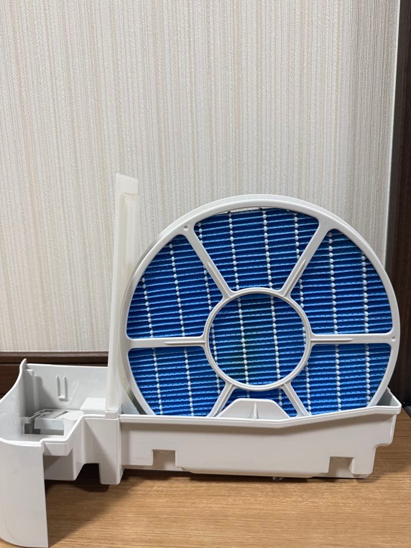 SHARP プラズマクラスター　加湿空気清浄機　KC-R50-W