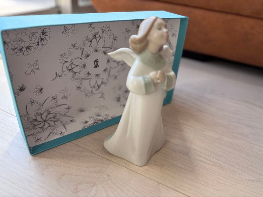 リヤドロ 天使 新品 人形 置物 LLADOR おしゃれ陶器製アンティーク