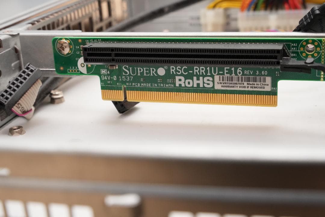 Supermicro CSE-813MTQ-350CB 1U ケース