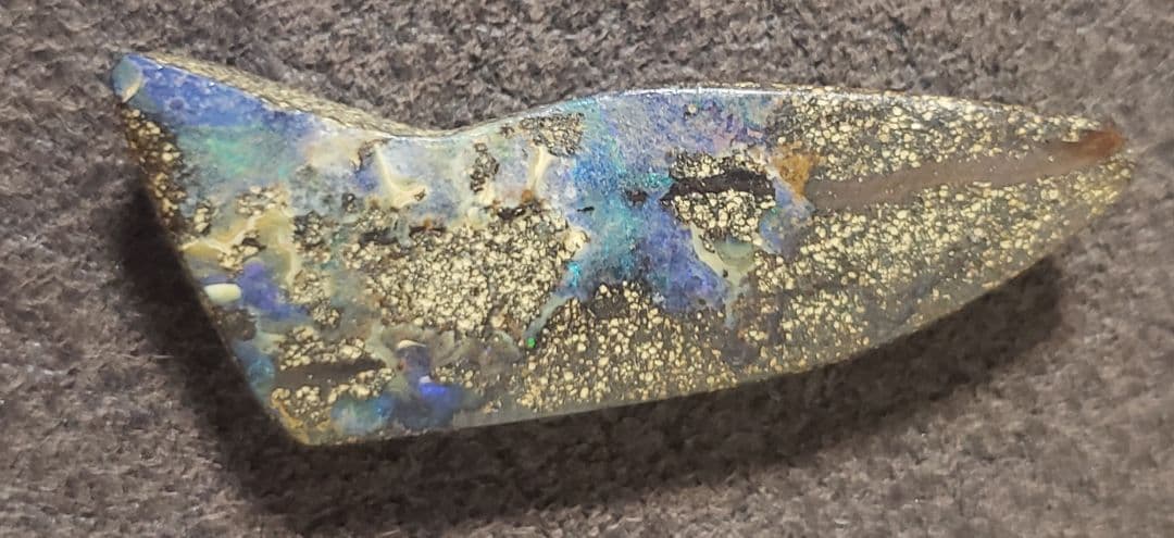 31×13.5㎜程度ボルダーオパール