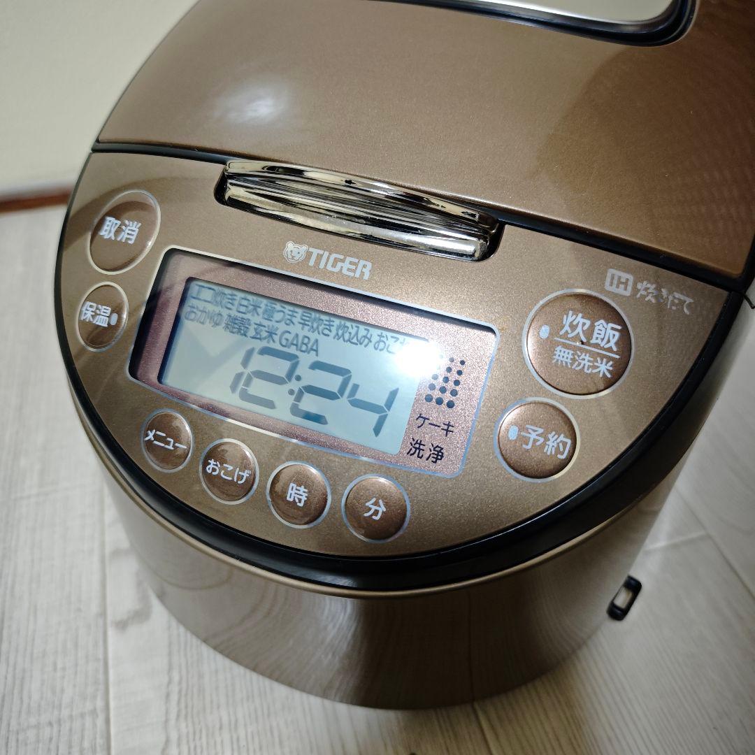 【極美品】タイガー IH炊飯ジャー 「JKT-M100」 2021年製
