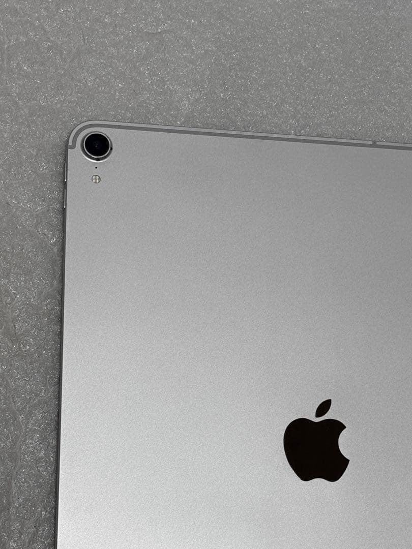 良品　iPad Pro 12.9インチ 第3世代 Cellular 64GB