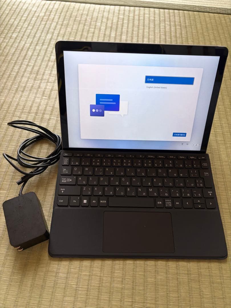 Microsoft Surface go3 本体 充電器付き　128GB